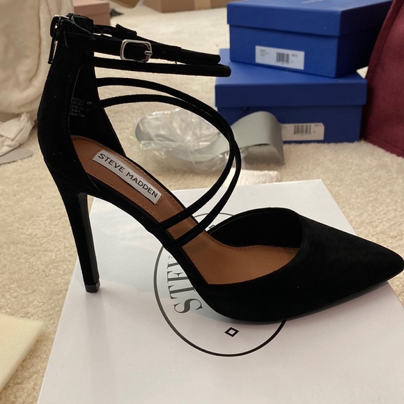NIB Steve Madden Black Suede Leather Ankle Strap Heels Pointed Toe